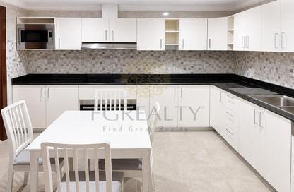 Apartment - 4 - 5 for sale in West Porto Drive - Porto Arabia - The Pearl Island - Doha