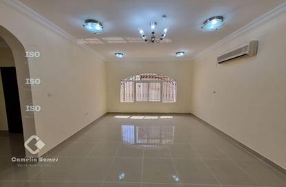 Villa - 5 Bedrooms - 6 Bathrooms for rent in Street 871 - Al Duhail South - Al Duhail - Doha