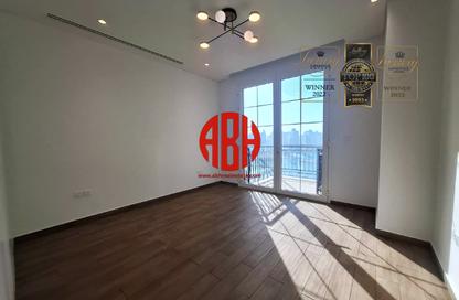 Apartment - 2 Bedrooms - 3 Bathrooms for rent in Floresta Gardens - Floresta Gardens - The Pearl Island - Doha
