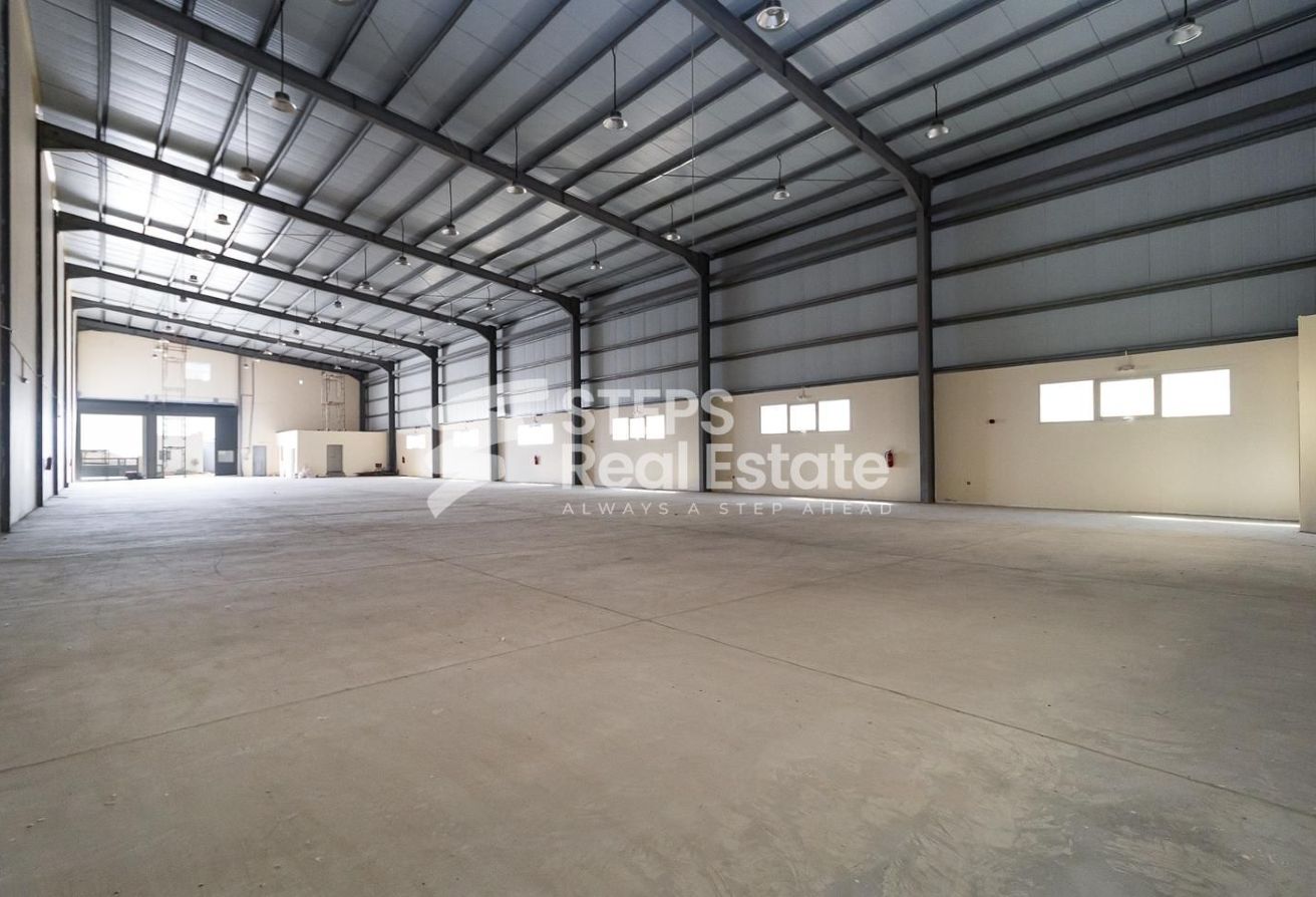 Steel Workshop with Rooms for Rent