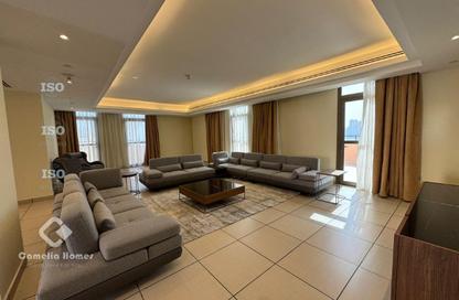 Apartment - 4 Bedrooms - 5 Bathrooms for rent in West Bay - West Bay - Doha