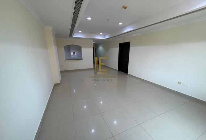 56418873 - صورة العقار 2