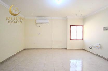 Apartment - 1 Bedroom - 2 Bathrooms for rent in Old Al Ghanim - Al Ghanim - Doha