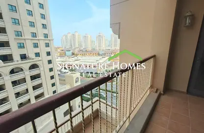 Apartment - 1 Bedroom - 1 Bathroom for rent in Tower 24 - Porto Arabia - The Pearl Island - Doha