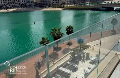 Apartment - 1 Bedroom - 2 Bathrooms for rent in Crystal Residence - Gewan Island - The Pearl Island - Doha