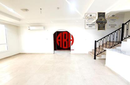 Compound - 5 Bedrooms - 6 Bathrooms for rent in Al Dana st - Muraikh - AlMuraikh - Doha