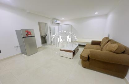 Villa - Studio - 1 Bathroom for rent in Al Maamoura - Al Maamoura - Doha