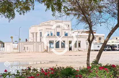 فيلا - 8 غرف نوم - 8 حمامات للبيع في اوبت - تي سي اتش ا - الغرافة - الغرافة - الدوحة