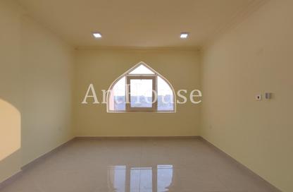 Apartment - 2 Bedrooms - 3 Bathrooms for rent in Al Nasr Street - Al Nasr - Doha