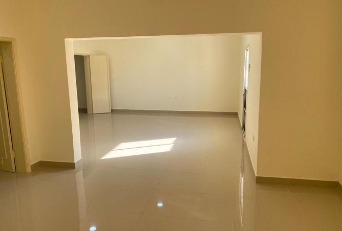 54149325 - صورة العقار 3