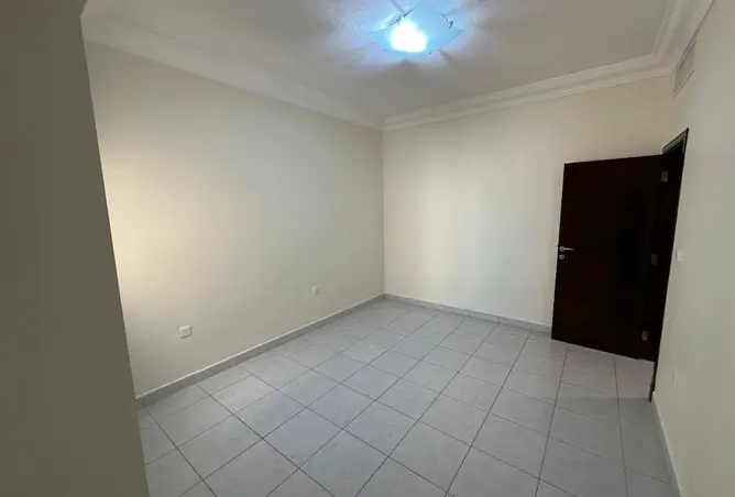 1002310 - Property Image 3
