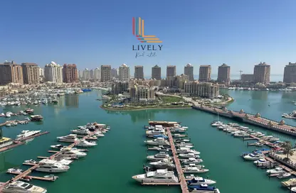 Apartment - 3 Bedrooms - 3 Bathrooms for rent in Tower 8 - Porto Arabia - The Pearl Island - Doha