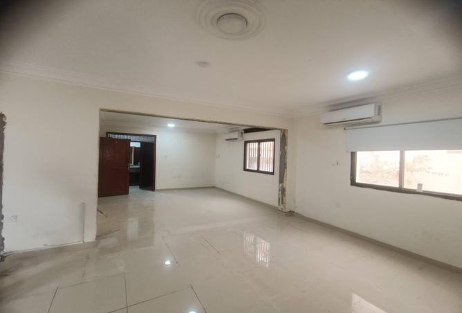 52271320 - Property Image 2