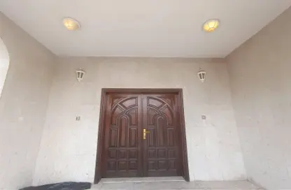 Villa - 4 Bedrooms - 5 Bathrooms for rent in Bu Hamour Street - Abu Hamour - Doha