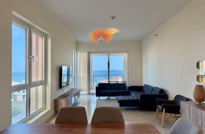 Apartment - 2 Bedrooms - 3 Bathrooms for rent in Viva West - Viva Bahriyah - The Pearl Island - Doha