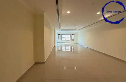 Apartment - 1 Bedroom - 2 Bathrooms for rent in West Porto Drive - Porto Arabia - The Pearl Island - Doha