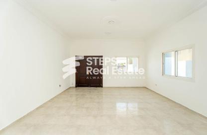 Villa - 7 - 6 for rent in Rawdat Al Hamama - Al Daayen