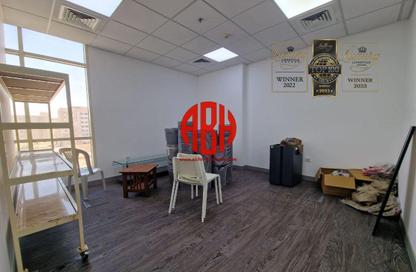 Office Space - Studio - 6 Bathrooms for rent in B-Ring Road - B-Ring Road - Doha