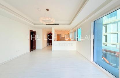 Apartment - 1 Bedroom - 2 Bathrooms for sale in Crystal Residence - Gewan Island - The Pearl Island - Doha