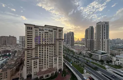 شقة - 2 غرف نوم - 3 حمامات للايجار في طريق بورتو الغربي - بورتو أرابيا - جزيرة اللؤلؤة - الدوحة