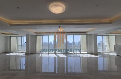 Penthouse - 5 Bedrooms - 6 Bathrooms for rent in Viva East - Viva Bahriyah - The Pearl Island - Doha