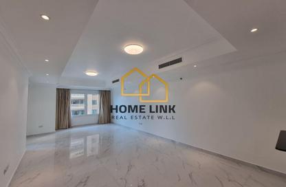 Apartment - 2 Bedrooms - 3 Bathrooms for rent in West Porto Drive - Porto Arabia - The Pearl Island - Doha Apartment - 2 Bedrooms - 3 Bathrooms for rent in West Porto Drive - Porto Arabia - The Pearl Island - Doha