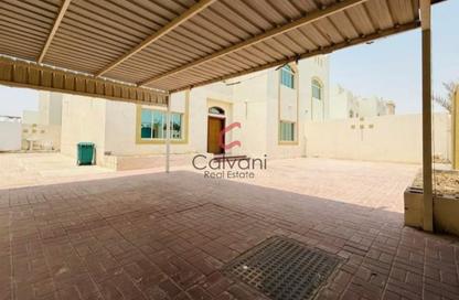 Villa - 5 Bedrooms - 4 Bathrooms for rent in Al Gharrafa - Al Gharrafa - Doha