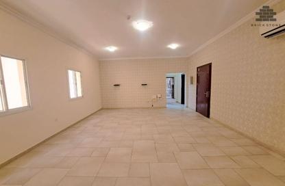 Apartment - 2 Bedrooms - 2 Bathrooms for rent in Al Sadd Road - Al Sadd - Doha