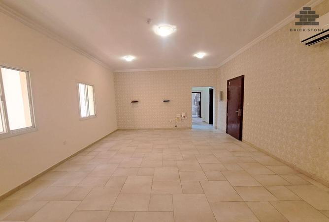 54878898 - Property Main Image