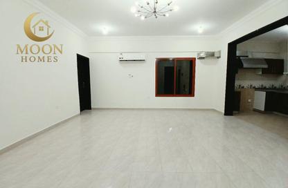 Apartment - 1 - 2 for rent in Old Al Ghanim - Al Ghanim - Doha