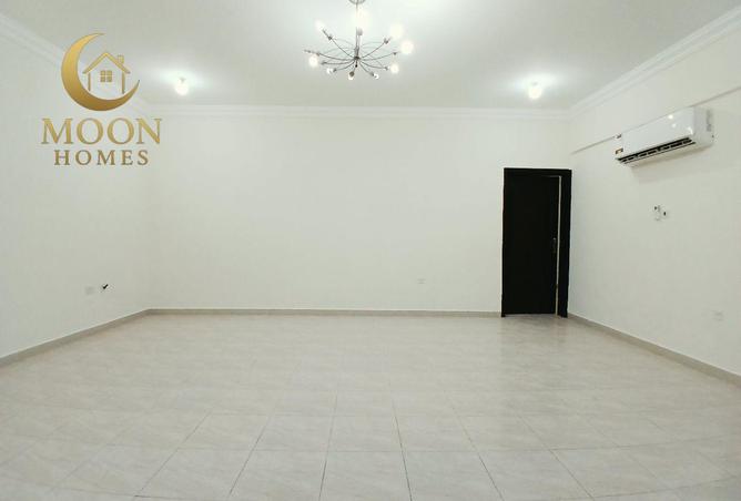 61448810 - Property Main Image