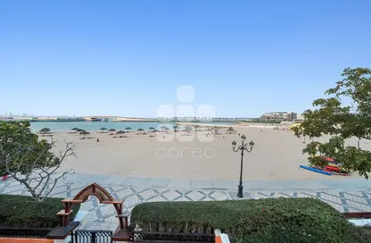 Townhouse - 2 Bedrooms - 3 Bathrooms for rent in Waterfront Townhouses - Qanat Quartier - The Pearl Island - Doha