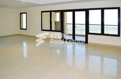 Apartment - 2 Bedrooms - 3 Bathrooms for sale in West Porto Drive - Porto Arabia - The Pearl Island - Doha