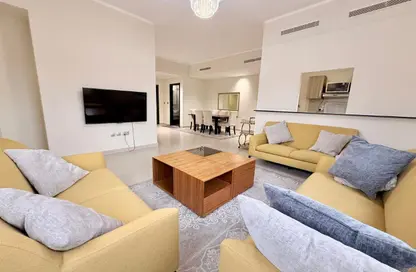 Apartment - 1 Bedroom - 2 Bathrooms for rent in Porto Arabia - The Pearl Island - Doha