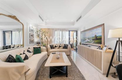 Apartment - 1 Bedroom - 2 Bathrooms for rent in Porto Arabia - The Pearl Island - Doha