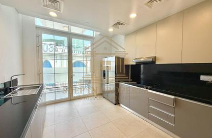 Apartment - 3 Bedrooms - 5 Bathrooms for rent in Floresta Gardens - Floresta Gardens - The Pearl Island - Doha