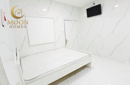 Apartment - Studio - 1 Bathroom for rent in Umm Ghuwailina 4 - Umm Ghuwailina - Doha