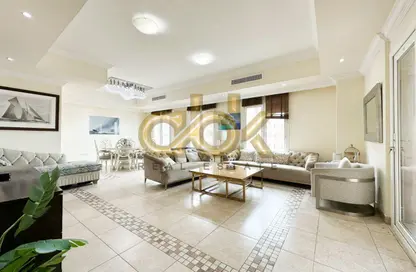 Apartment - 3 Bedrooms - 4 Bathrooms for rent in East Porto Drive - Porto Arabia - The Pearl Island - Doha