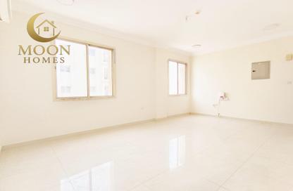 Apartment - 2 Bedrooms - 2 Bathrooms for rent in Umm Ghuwailina 4 - Umm Ghuwailina - Doha Apartment - 2 Bedrooms - 2 Bathrooms for rent in Umm Ghuwailina 4 - Umm Ghuwailina - Doha