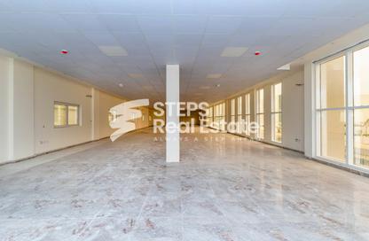 سكن عمال - استوديو - 1 حمام للايجار في شارع الصناعية الشرقي - بركة العوامر - الوكرة