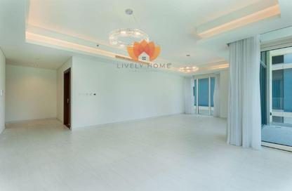 Apartment - 3 Bedrooms - 5 Bathrooms for rent in Crystal Residence - Gewan Island - The Pearl Island - Doha
