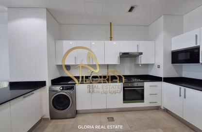 Apartment - 2 Bedrooms - 3 Bathrooms for sale in Lusail Marina Heights - Marina District - Lusail