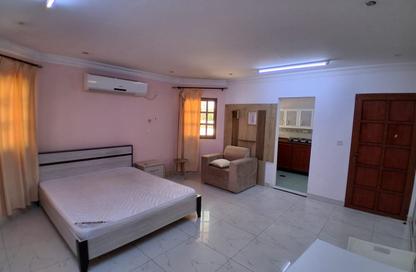 Apartment - Studio - 1 Bathroom for rent in Al Dafna - Al Dafna - Doha Apartment - Studio - 1 Bathroom for rent in Al Dafna - Al Dafna - Doha