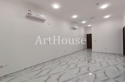 Apartment - 2 Bedrooms - 2 Bathrooms for rent in Madinat Khalifa South - Madinat Khalifa - Doha