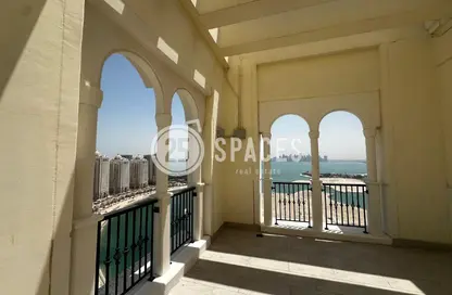 Duplex - 3 Bedrooms - 5 Bathrooms for rent in Viva East - Viva Bahriyah - The Pearl Island - Doha