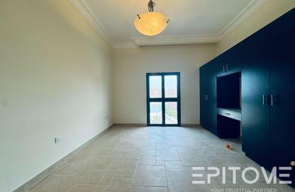 Apartment - 3 Bedrooms - 4 Bathrooms for rent in Carnaval - Qanat Quartier - The Pearl Island - Doha