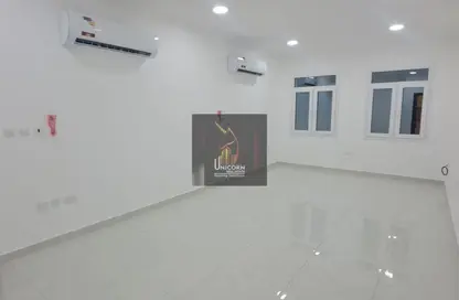 Apartment - 1 Bedroom - 1 Bathroom for rent in Al Mansoura - Al Mansoura - Doha