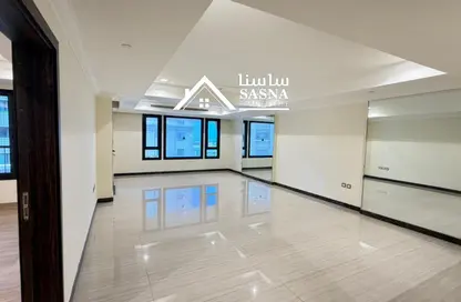 Apartment - 1 Bedroom - 2 Bathrooms for rent in Porto Arabia - The Pearl Island - Doha