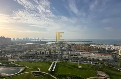 Apartment - 2 Bedrooms - 3 Bathrooms for rent in Viva West - Viva Bahriyah - The Pearl Island - Doha