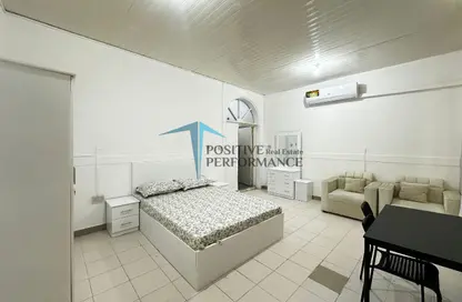 Apartment - Studio - 1 Bathroom for rent in West Bay Villas - West Bay - West Bay - Doha